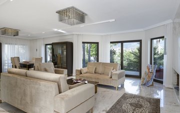 Property slide 21