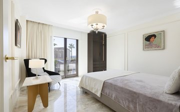 Property slide 61