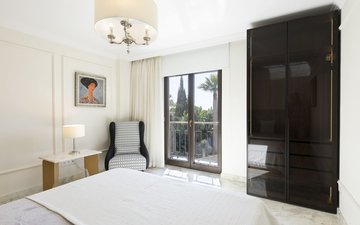 Property slide 62