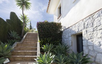Property slide 66
