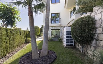 Property slide 74