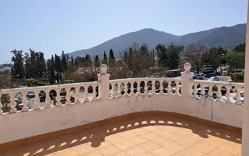 Property slide 16