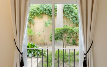 Property slide 10