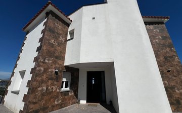 Property slide 27
