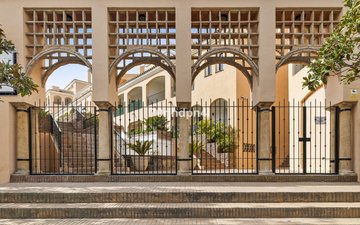 Property slide 82