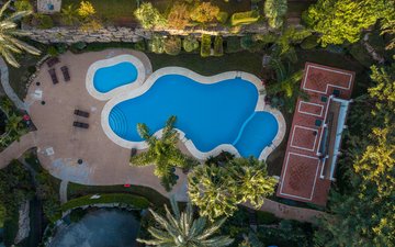 Property slide 24