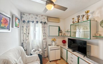 Property slide 50