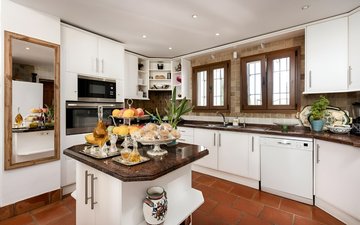 Property slide 10