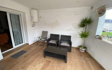 Property slide 10