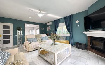 Property slide 10