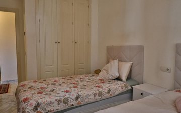 Property slide 10