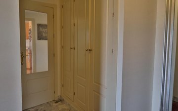 Property slide 32