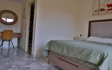 Property slide 40