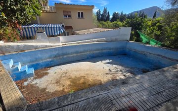 Property slide 33