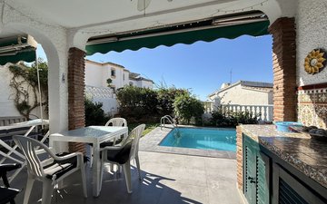 Property slide 10