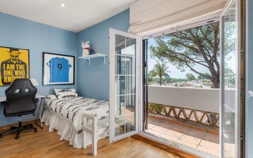 Property slide 24