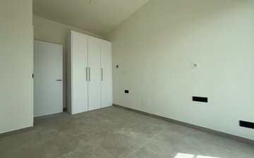 Property slide 21