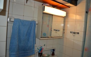 Property slide 16