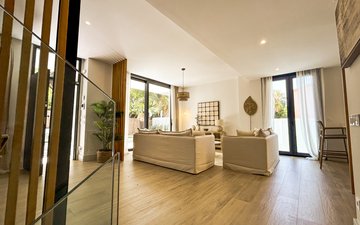 Property slide 10