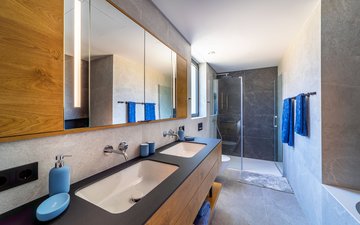 Property slide 10