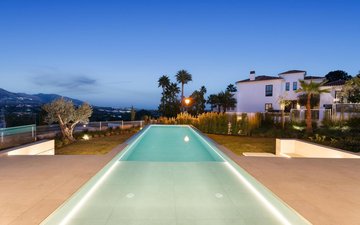 Property slide 81