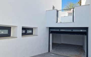 Property slide 21