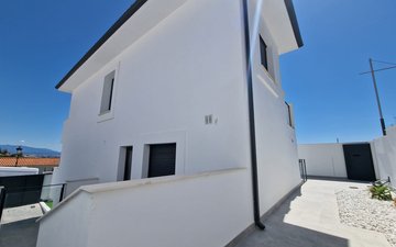 Property slide 22