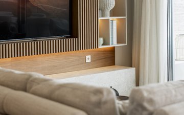 Property slide 20