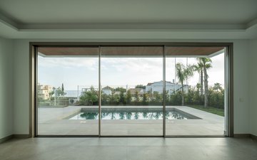 Property slide 10