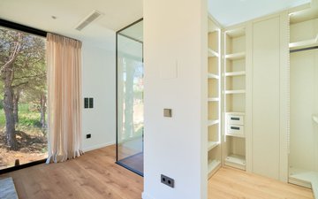 Property slide 20