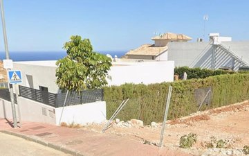 Property slide 14