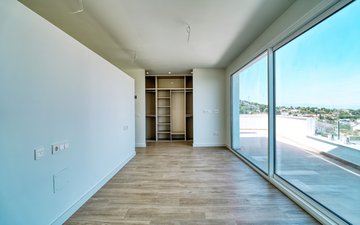 Property slide 34