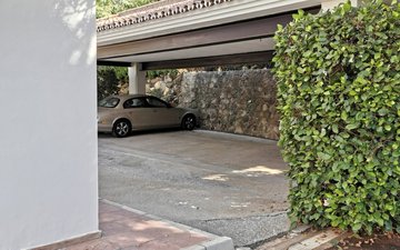 Property slide 10