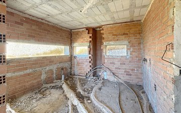 Property slide 6