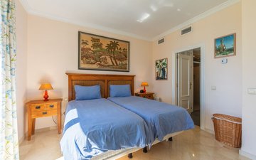 Slajd nieruchomości 28