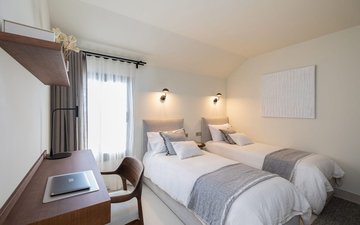 Property slide 10