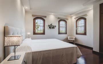 Property slide 21