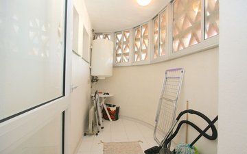 Property slide 22