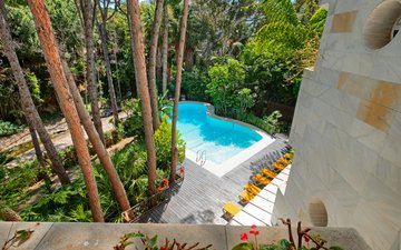 Property slide 25