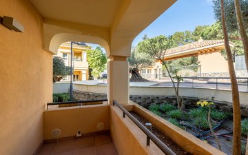 Property slide 48