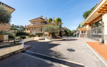Property slide 50
