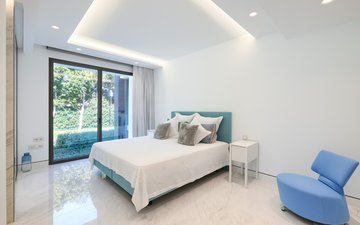 Property slide 16