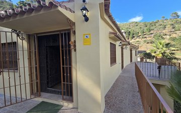Property slide 40