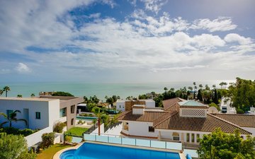 Property slide 17
