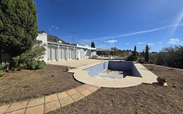 Property slide 24