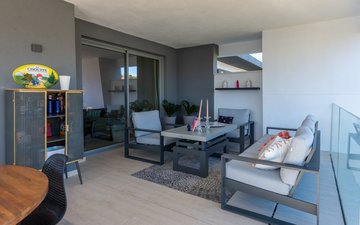 Property slide 10