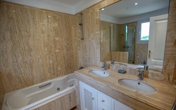 Property slide 10