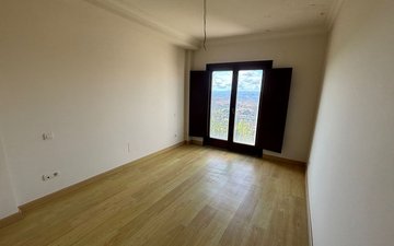 Property slide 22