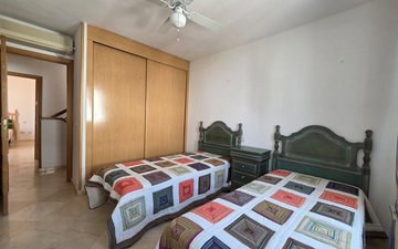 Eigenschaftsfolie 18