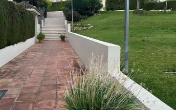 Property slide 10